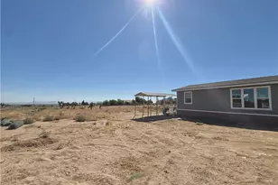 9589 Paramount, Phelan, CA 92371 - Photo 6