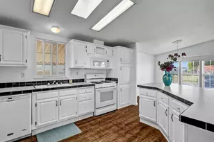 16222 Monterey, Huntington Beach, CA 92649 - Photo 10