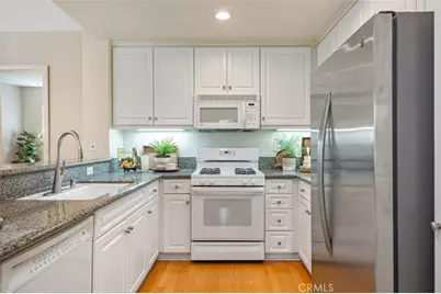 33 Flowerbud, Irvine, CA 92603 - Photo 4
