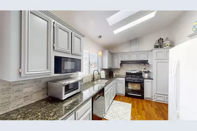 19361 Brookhurst Street #13, Huntington Beach, CA 92646 - Photo 16