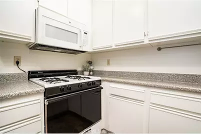 640 W 4th #315, Long Beach, CA 90802 - Photo 4