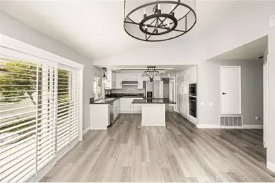 7 Atlanta, Irvine, CA 92620 - Photo 16