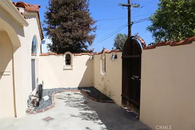 5315 Riverton Avenue, North Hollywood, CA 91601 - Photo 2