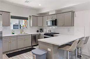 441 N Harvard Blvd, Los Angeles, CA 90004 - Photo 22