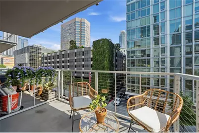 645 W 9th St #424, Los Angeles, CA 90015 - Photo 1