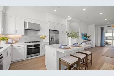 804 Sonia, Irvine, CA 92618 - Photo 2