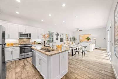 220 Follyhatch, Irvine, CA 92618 - Photo 4