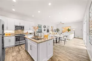 220 Follyhatch, Irvine, CA 92618 - Photo 4