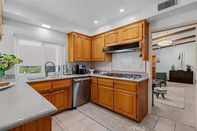 10411 Oso Avenue, Chatsworth, CA 91311 - Photo 16