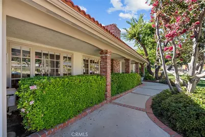 10411 Oso Avenue, Chatsworth, CA 91311 - Photo 2