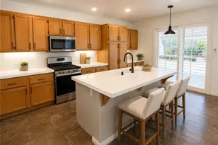 35579 Country Creek Dr, Yucaipa, CA 92399 - Photo 2