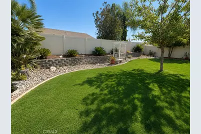 35579 Country Creek Drive, Yucaipa, CA 92399 - Photo 6