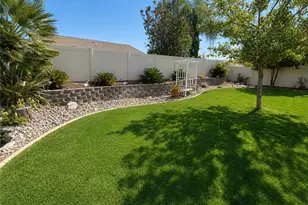 35579 Country Creek Dr, Yucaipa, CA 92399 - Photo 6