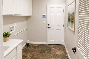 35579 Country Creek Dr, Yucaipa, CA 92399 - Photo 18