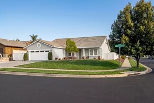 35579 Country Creek Dr, Yucaipa, CA 92399 - Photo 1