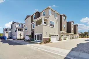 405 Lotus Dr, San Marcos, CA 92069 - Photo 2