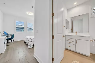 112 Sentosa, Irvine, CA 92618 - Photo 32