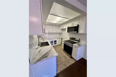 835 W Orangewood, Anaheim, CA 92802 - Photo 10