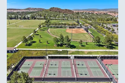 184 Elkhorn, Irvine, CA 92618 - Photo 34