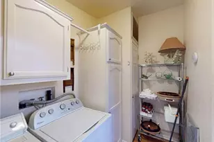 9850 Garfield Ave, Huntington Beach, CA 92646 - Photo 16