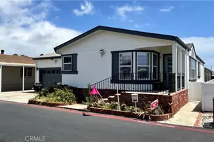 9850 Garfield Ave, Huntington Beach, CA 92646 - Photo 2