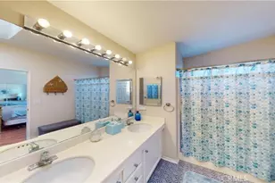 9850 Garfield Ave, Huntington Beach, CA 92646 - Photo 24