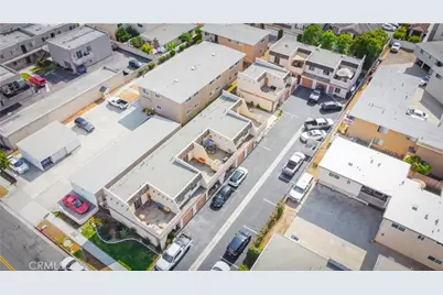 18911 Florida Street, Huntington Beach, CA 92648 - Photo 1