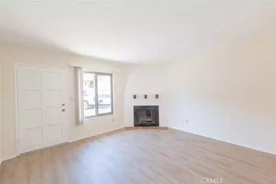 18911 Florida Street, Huntington Beach, CA 92648 - Photo 6