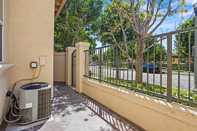 34 League, Irvine, CA 92602 - Photo 16