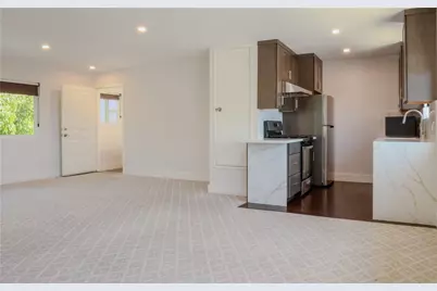 423 1/2 Westminster Avenue #B, Newport Beach, CA 92663 - Photo 4