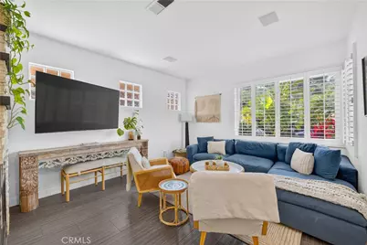 330 Ultimo Avenue, Long Beach, CA 90814 - Photo 2