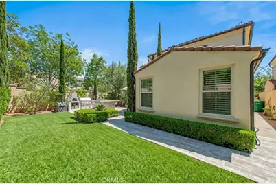 57 Statuary, Irvine, CA 92620 - Photo 4