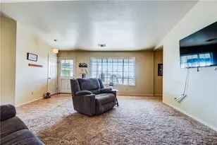 8650 Cowberry Rd, Phelan, CA 92371 - Photo 16