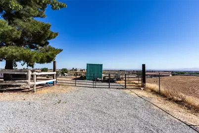 8650 Cowberry Road, Phelan, CA 92371 - Photo 56