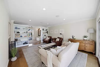 9601 Dumbreck Drive, Huntington Beach, CA 92646 - Photo 10