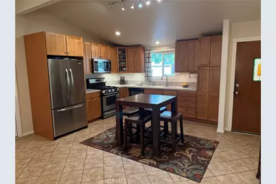 545 E Gainsborough Road, Thousand Oaks, CA 91360 - Photo 4