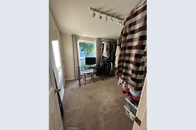 545 E Gainsborough Road, Thousand Oaks, CA 91360 - Photo 16