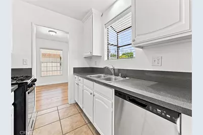 7355 Donna Avenue, Reseda, CA 91335 - Photo 14