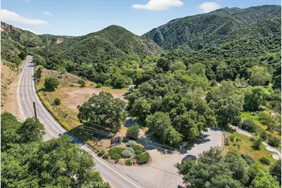 16306 Scorpion Court, Canyon Country, CA 91387 - Photo 4