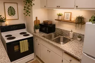 5585 E Pacific Coast Hwy, Long Beach, CA 90804 - Photo 4
