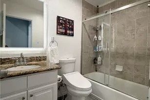 1637 E 5th St, Long Beach, CA 90802 - Photo 16