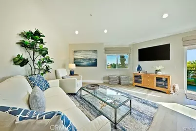 420 Lake #301, Huntington Beach, CA 92648 - Photo 12