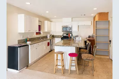 7802 Alhambra Drive, Huntington Beach, CA 92647 - Photo 6