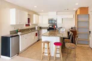 7802 Alhambra Dr, Huntington Beach, CA 92647 - Photo 6