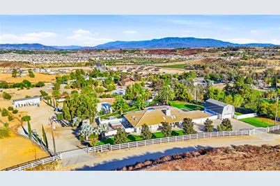 39130 Pala Vista, Temecula, CA 92591 - Photo 4