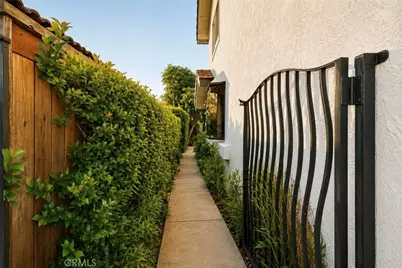 28 Cambridge, Irvine, CA 92620 - Photo 6