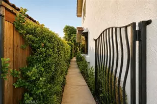 28 Cambridge, Irvine, CA 92620 - Photo 6