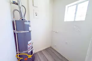 245 W 73rd, Los Angeles, CA 90003 - Photo 20