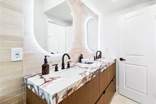 213 Wellesley, Costa Mesa, CA 92626 - Photo 54