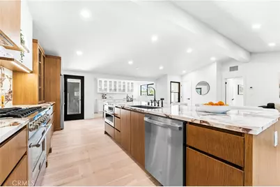 213 Wellesley, Costa Mesa, CA 92626 - Photo 32